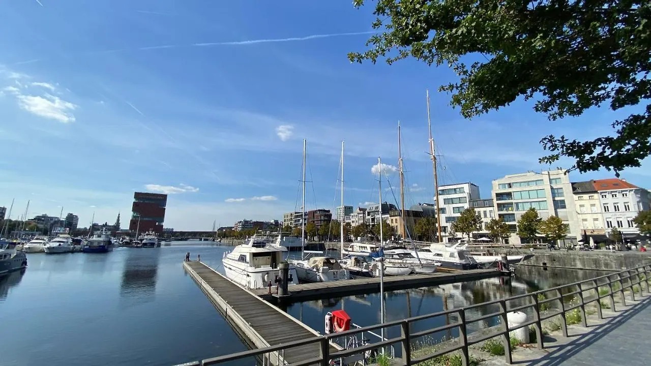 Oneluxstay Antwerp City Centre 0*,  Belgium